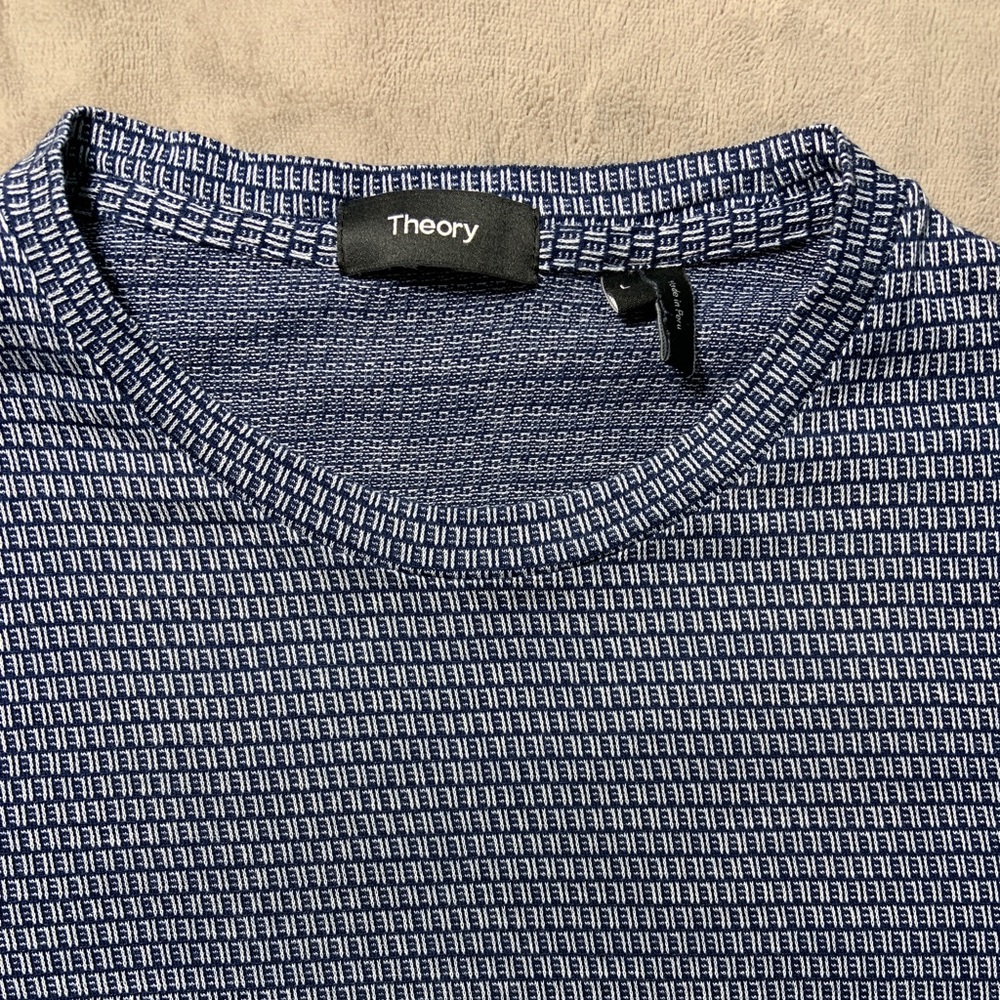 Men’s theory blue shirt ( L)